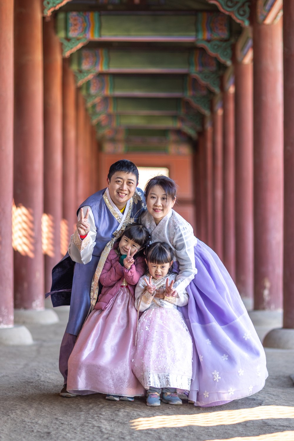 Gyeongbokgung-korea-family-portraits-106