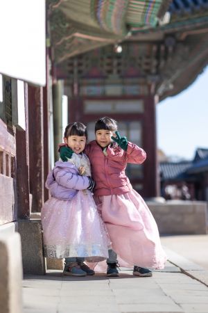 Gyeongbokgung-korea-family-portraits-114