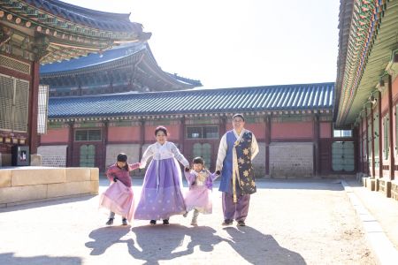 Gyeongbokgung-korea-family-portraits-119