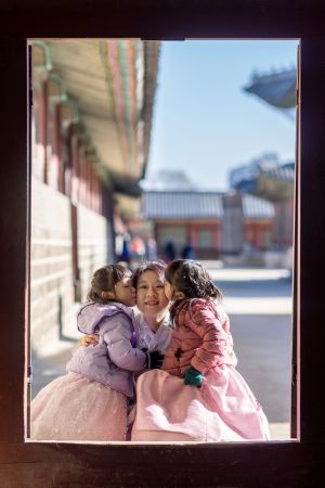 Gyeongbokgung-korea-family-portraits-121