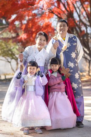 Gyeongbokgung-korea-family-portraits-127