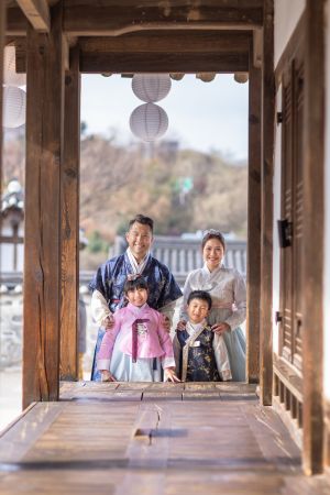 Namsangol-korea-family-portraits-137